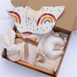 Hot Sell 6 Pics New Born Baby Swaddle Bib Gift Box Cute Moon Baby Comforter Blanket Brush Customize Newborn Baby Gift Box